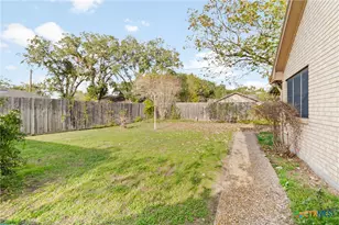 603 Suzanne St, Edna, TX 77957 - Photo 37
