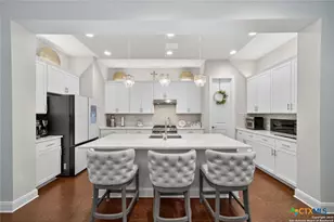 620 N Guenther Ave, New Braunfels, TX 78130 - Photo 9