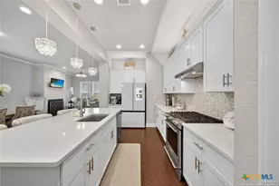 620 N Guenther Ave, New Braunfels, TX 78130 - Photo 11