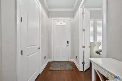 620 N Guenther Avenue, New Braunfels, TX 78130 - Photo 3