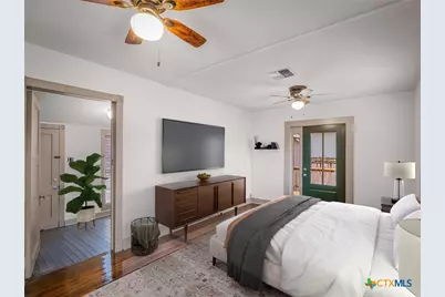 533 W Bridge Street, New Braunfels, TX 78130 - Photo 23