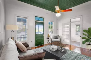 533 W Bridge St, New Braunfels, TX 78130 - Photo 7