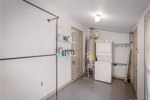 533 W Bridge St, New Braunfels, TX 78130 - Photo 29