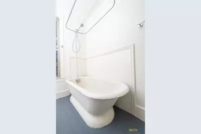 533 W Bridge Street, New Braunfels, TX 78130 - Photo 19