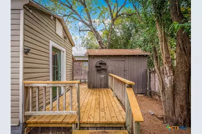 533 W Bridge Street, New Braunfels, TX 78130 - Photo 31