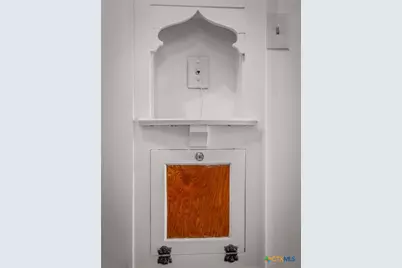 533 W Bridge Street, New Braunfels, TX 78130 - Photo 15