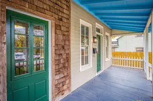 533 W Bridge St, New Braunfels, TX 78130 - Photo 5