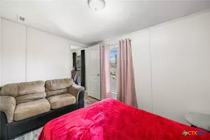 23307 Hickory Shadow, Elmendorf, TX 78112 - Photo 15