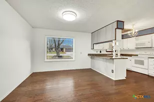 1445 Devin Dr, New Braunfels, TX 78130 - Photo 7