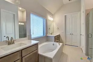 732 Navarro St, New Braunfels, TX 78132 - Photo 13