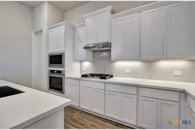 732 Navarro Street, New Braunfels, TX 78132 - Photo 3