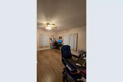 517 Third Street, Cuero, TX 77954 - Photo 9