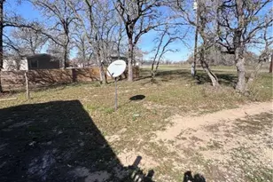 820 County Rd 429, Stockdale, TX 78160 - Photo 13