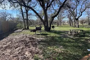 820 County Rd 429, Stockdale, TX 78160 - Photo 15