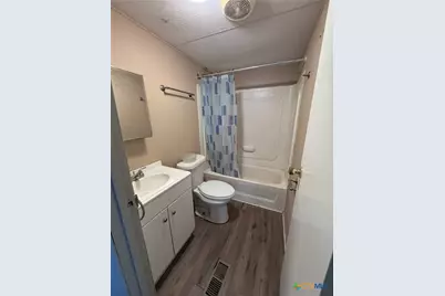 820 County Road 429, Stockdale, TX 78160 - Photo 5