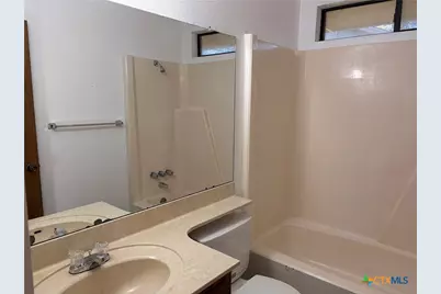 108 Queenswood Trail, Victoria, TX 77901 - Photo 17