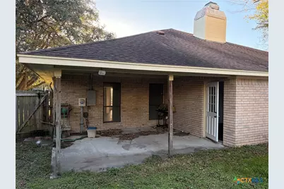 108 Queenswood Trail, Victoria, TX 77901 - Photo 9