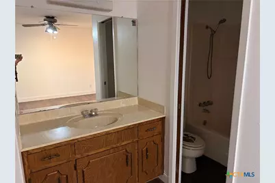 108 Queenswood Trail, Victoria, TX 77901 - Photo 11