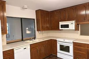 108 Queenswood Trail, Victoria, TX 77901 - Photo 5