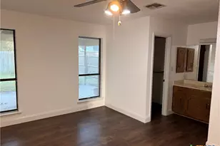 108 Queenswood Trail, Victoria, TX 77901 - Photo 7