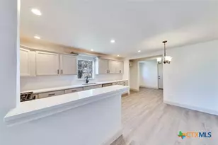 214 Jackman St, San Marcos, TX 78666 - Photo 9