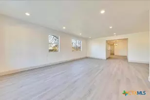 214 Jackman St, San Marcos, TX 78666 - Photo 3