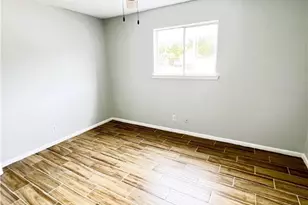 1901 N 10th St, Killeen, TX 76541 - Photo 9