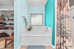 452 County Rd 470, Chilton, TX 76632 - Photo 17