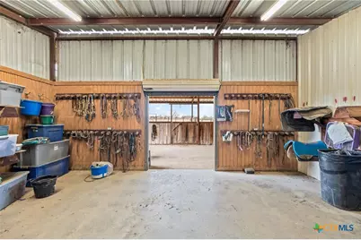 452 County Road 470, Chilton, TX 76632 - Photo 37