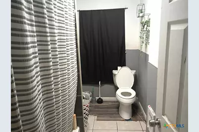 212 E Rosemary Drive, Seguin, TX 78155 - Photo 17