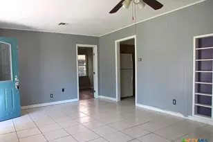 212 E Rosemary Dr, Seguin, TX 78155 - Photo 13