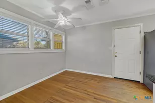 264 Cross River St, New Braunfels, TX 78130 - Photo 9