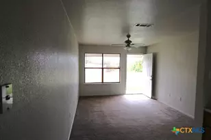 704 N 4th St, Copperas Cove, TX 76522 - Photo 3