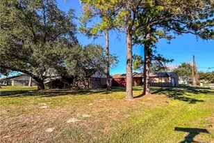 902 Joplin, Victoria, TX 77904 - Photo 43