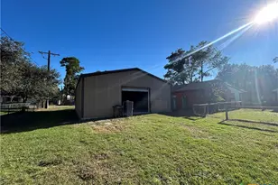 902 Joplin, Victoria, TX 77904 - Photo 37