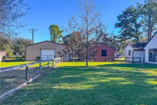 902 Joplin, Victoria, TX 77904 - Photo 35