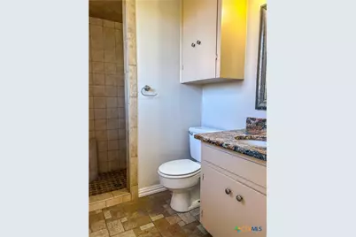 902 Joplin, Victoria, TX 77904 - Photo 21