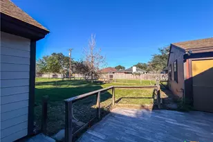 902 Joplin, Victoria, TX 77904 - Photo 33