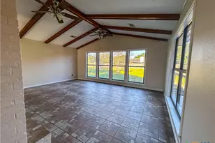 902 Joplin, Victoria, TX 77904 - Photo 7