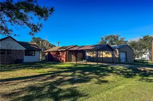 902 Joplin, Victoria, TX 77904 - Photo 41