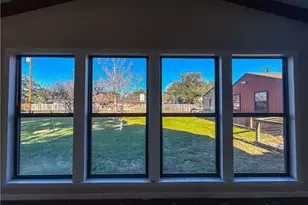 902 Joplin, Victoria, TX 77904 - Photo 11