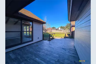 902 Joplin, Victoria, TX 77904 - Photo 31