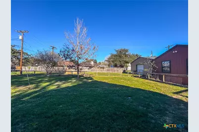902 Joplin, Victoria, TX 77904 - Photo 33