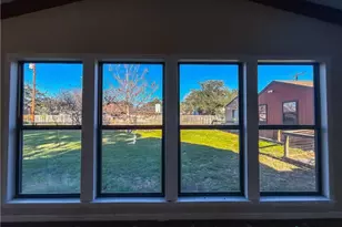 902 Joplin, Victoria, TX 77904 - Photo 11