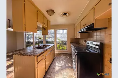 902 Joplin, Victoria, TX 77904 - Photo 19