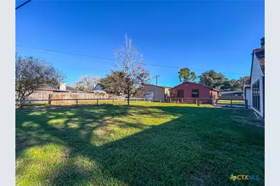 902 Joplin, Victoria, TX 77904 - Photo 35