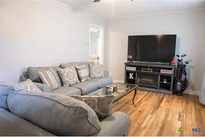 206 N Arnold Street, Lampasas, TX 76550 - Photo 7