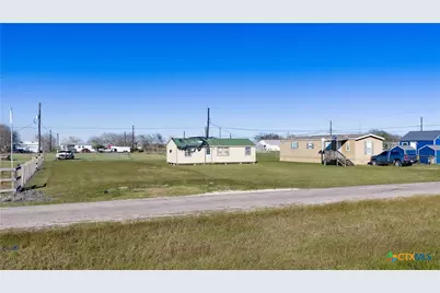 1306 W Ben Tindall Avenue, Seadrift, TX 77983 - Photo 13