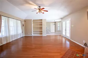 1535 Live Oak Dr, Inez, TX 77968 - Photo 7