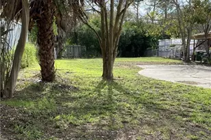 717 Blyth Rd, Victoria, TX 77904 - Photo 1